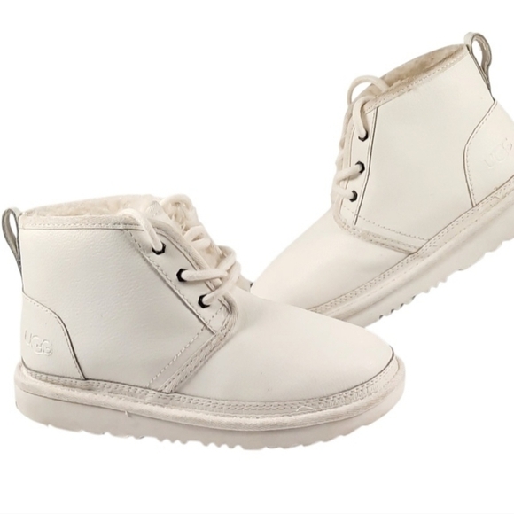 UGG Other - UGG Kids' Neumel II Leather Boots. / white/ Size 2Y EUC
